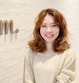 安原　綾子